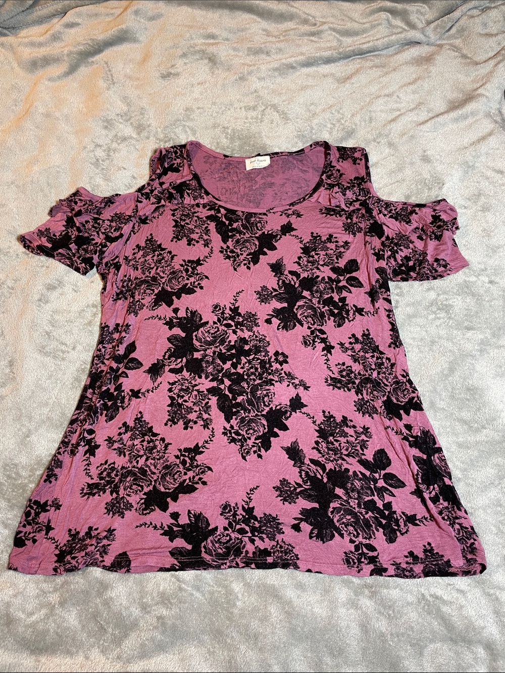 Free Kisses Floral Cold Shoulder Top